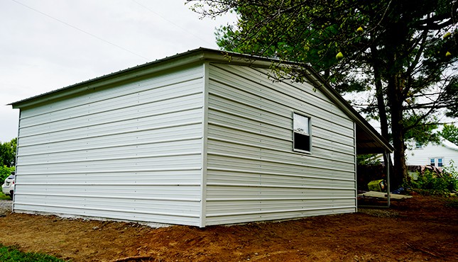 30x21 Garage with Lean-to